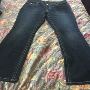Jeans corte para botas (acampanado )